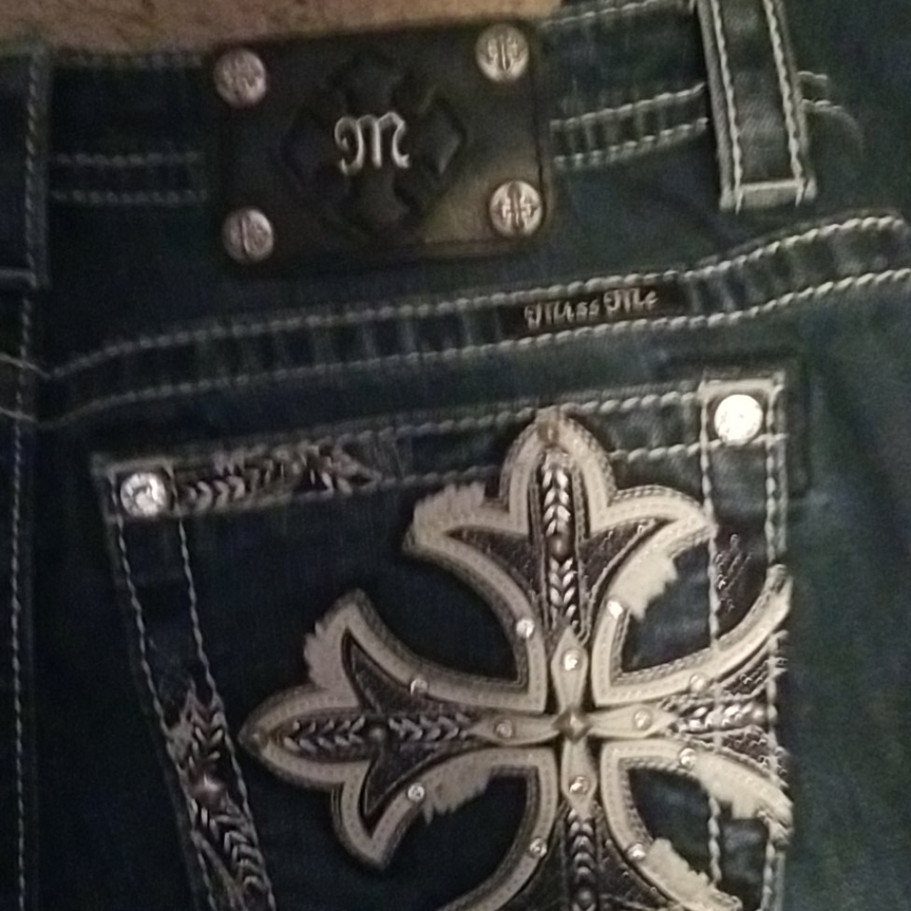 Jeans - Picture 3 of 4